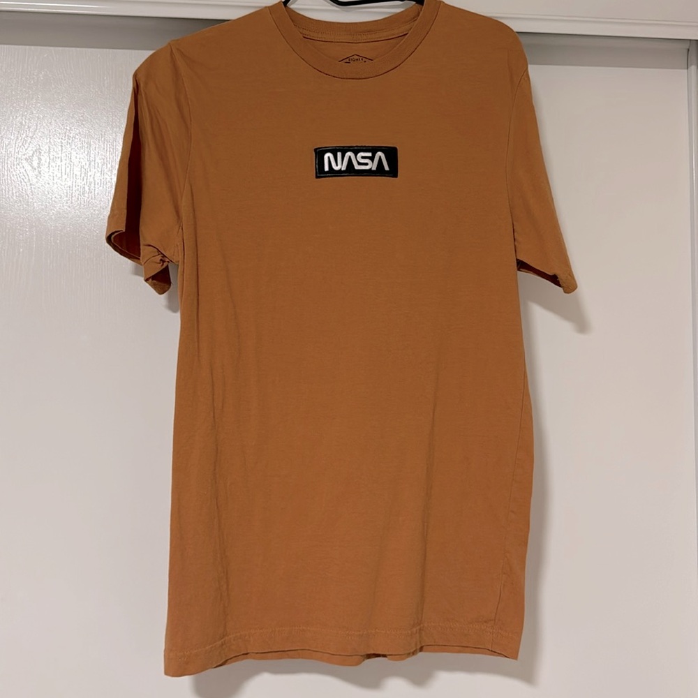 T-shirt. Medium size.